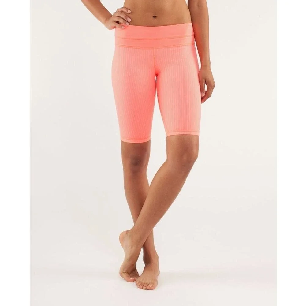 Lululemon Reverse Groove Bike Short Women's 4 Tall Coral Stripe Athletic Stretch